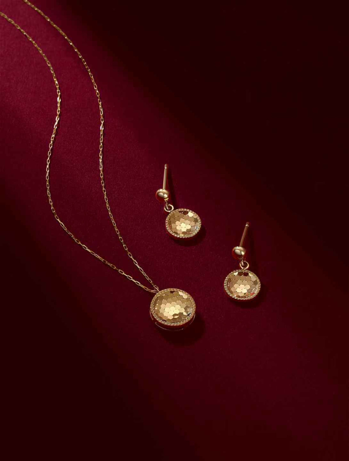 Hexa Aura Necklace