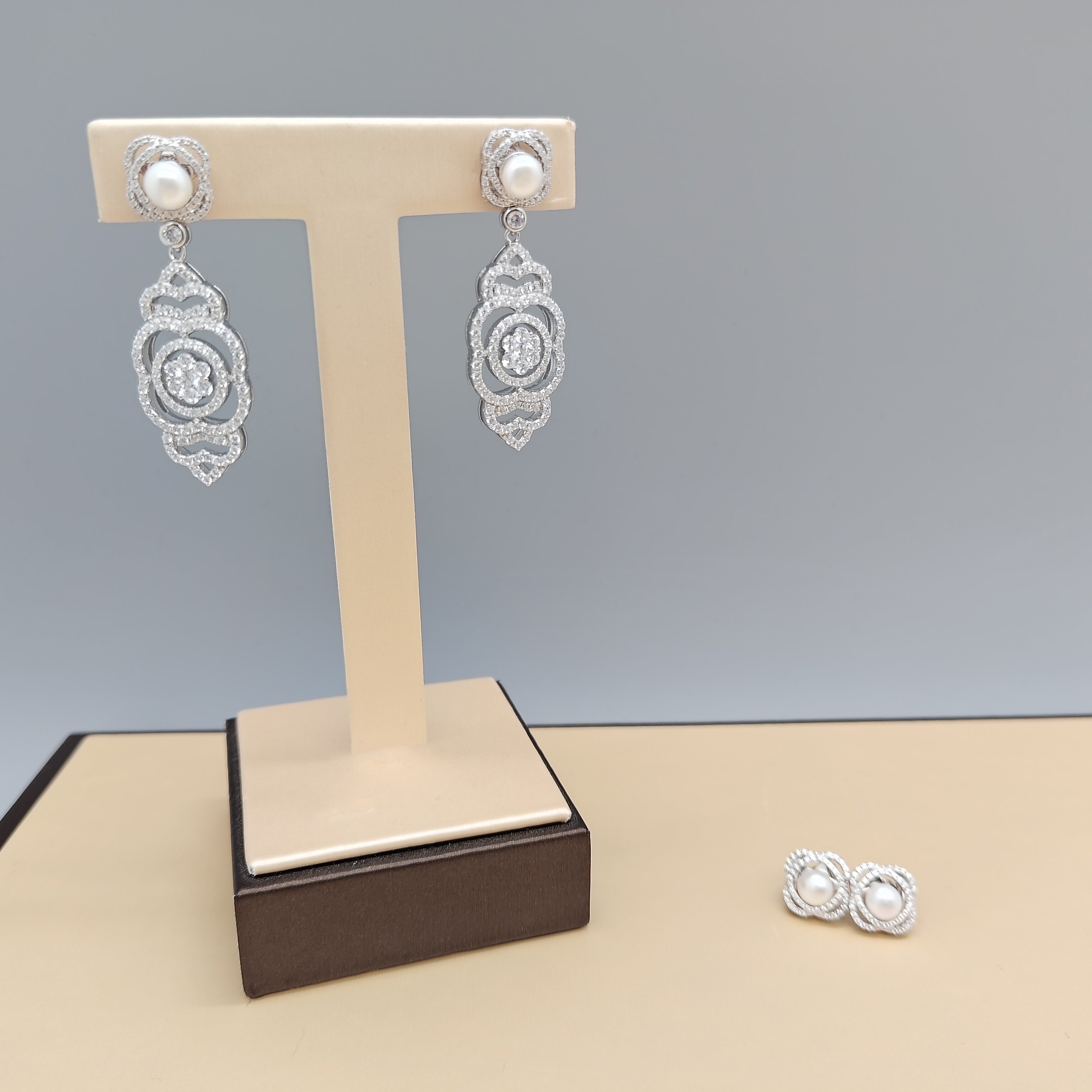 Graceful Blossom Dangle Pearl Earring