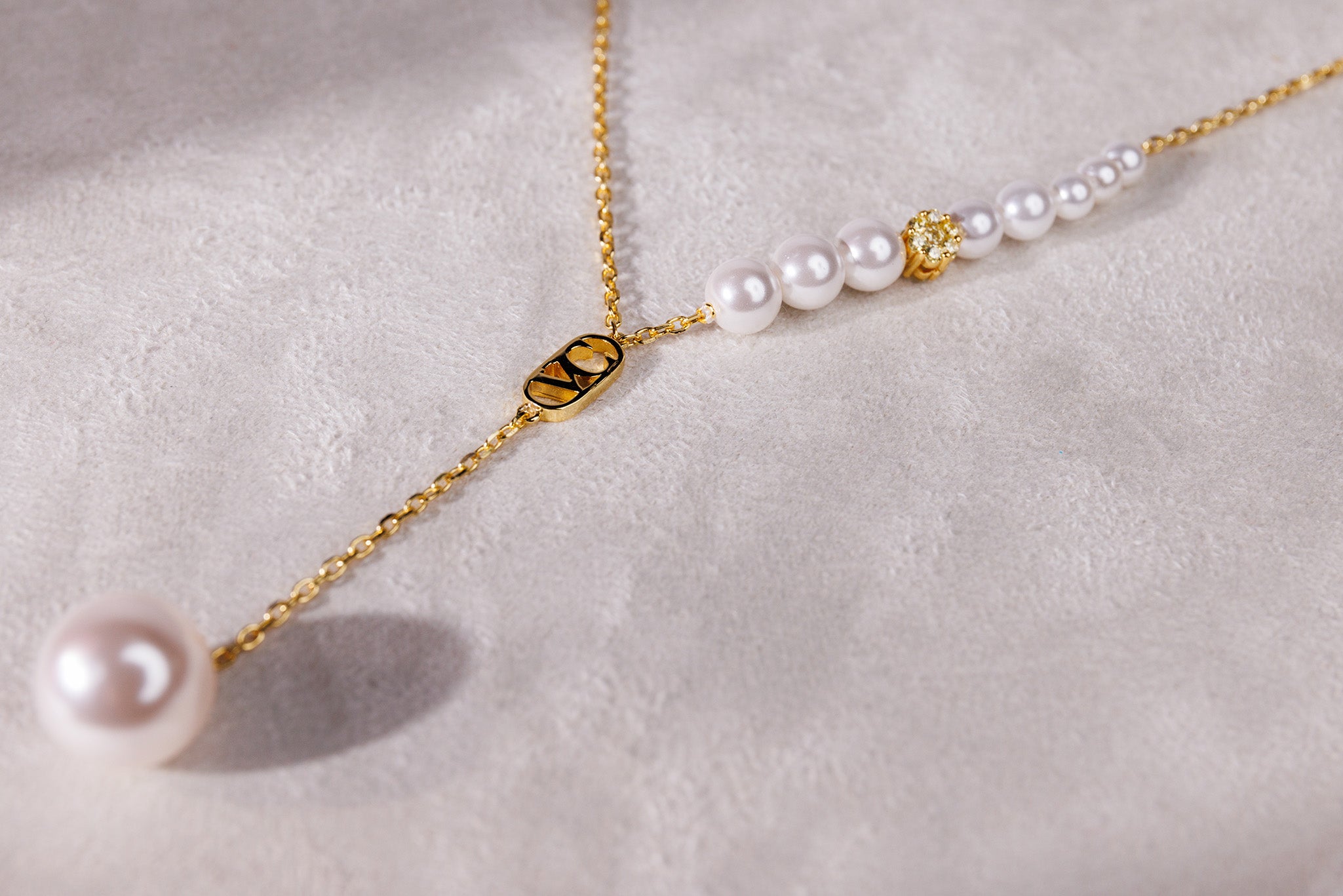 Graceful Serenity short Necklace