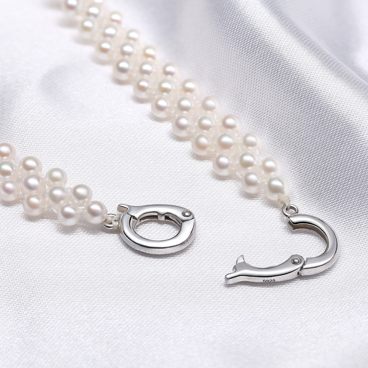 Graceful Harmony Pearl Bracelet
